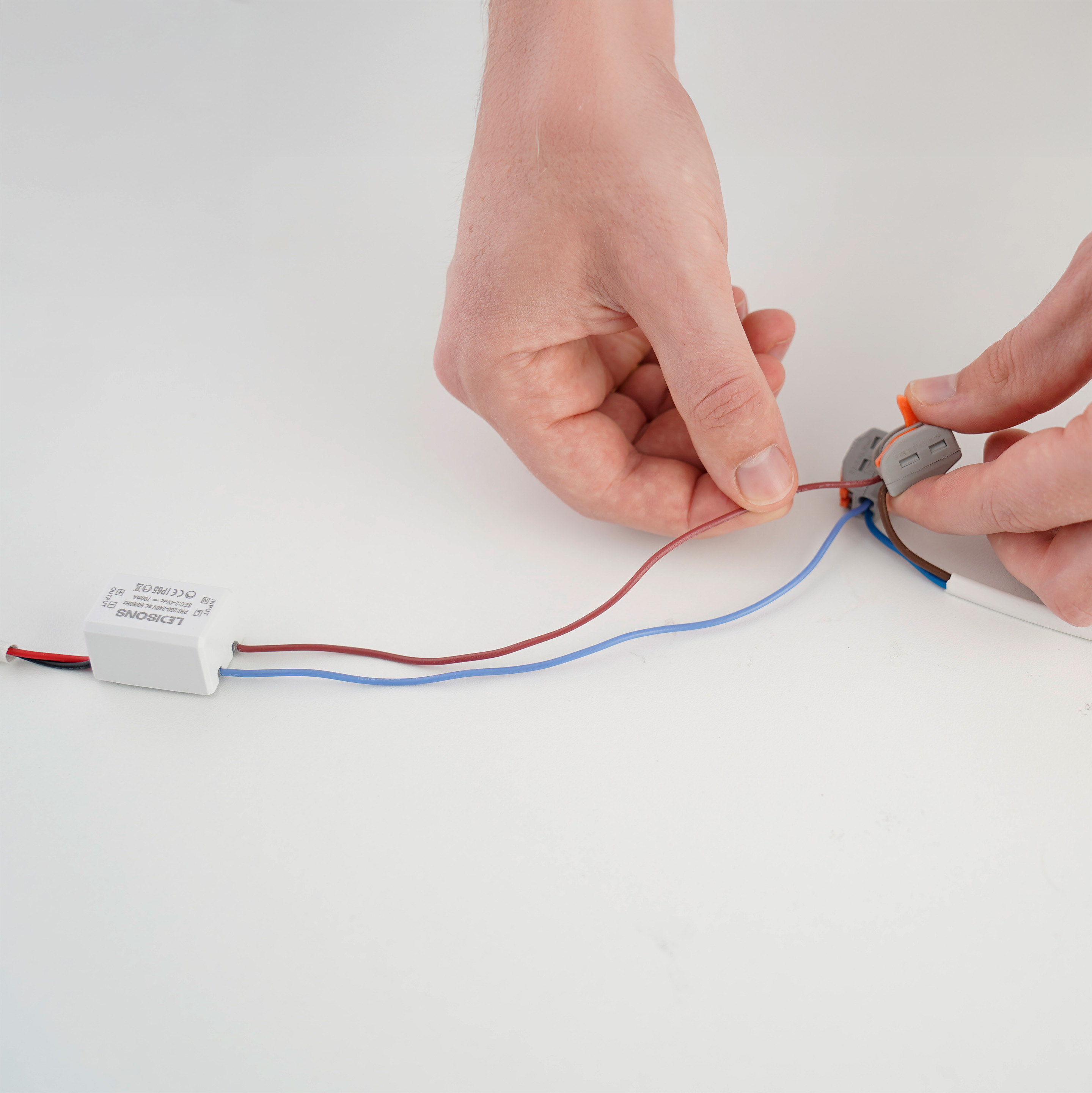 Modena-D-Wiring_25v2.jpg