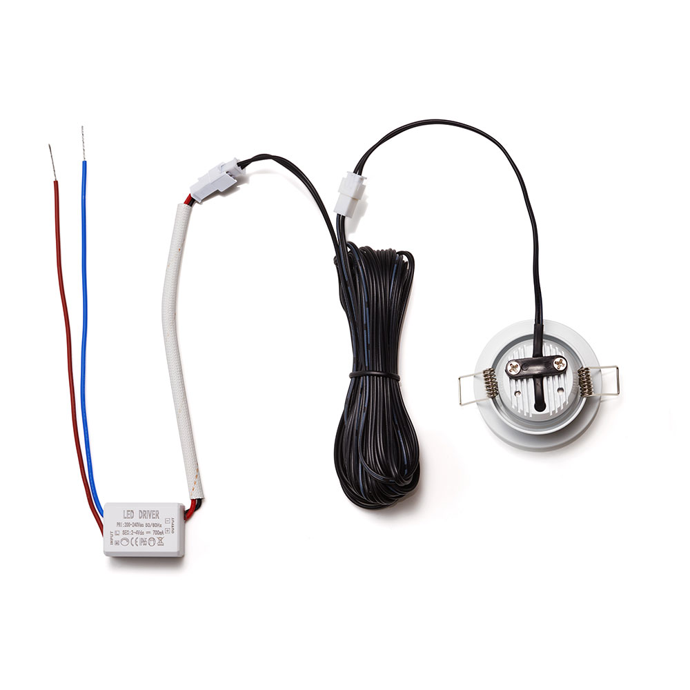 piccolo-wit-bovenaf-aangesloten-5M-en-driver-700mA.jpg