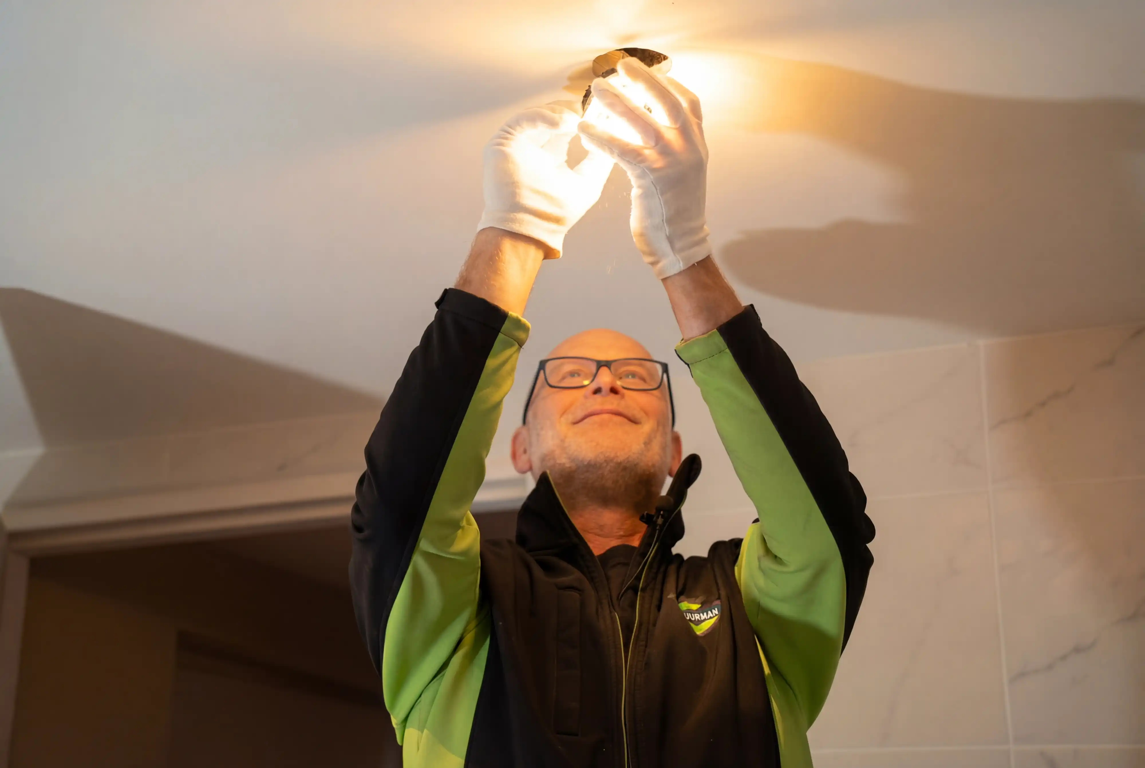 Hoe installeer ik een LED-inbouwspot?