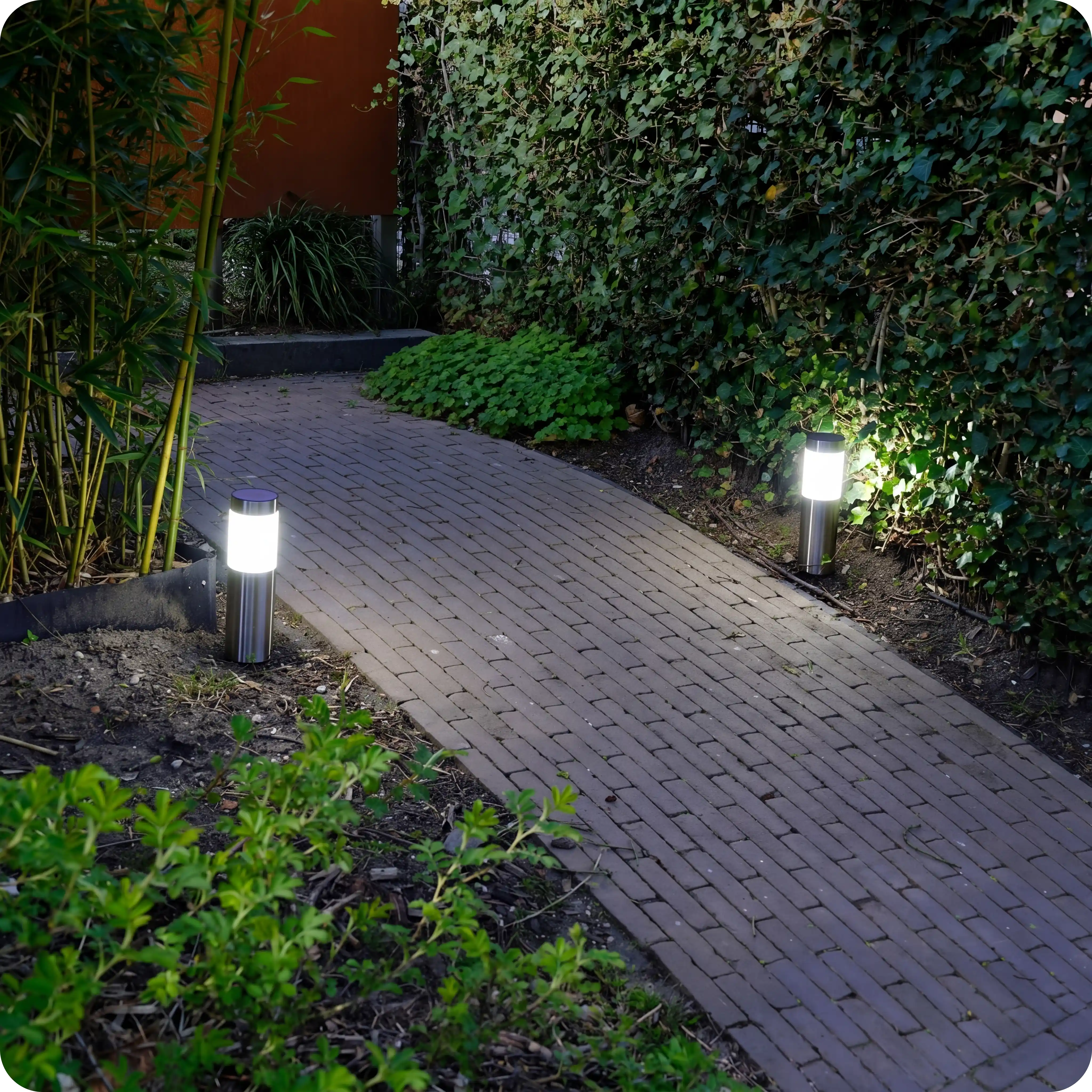 Solar LED-priklamp Canoni RVS, in toepassing, voor buitenverlichting