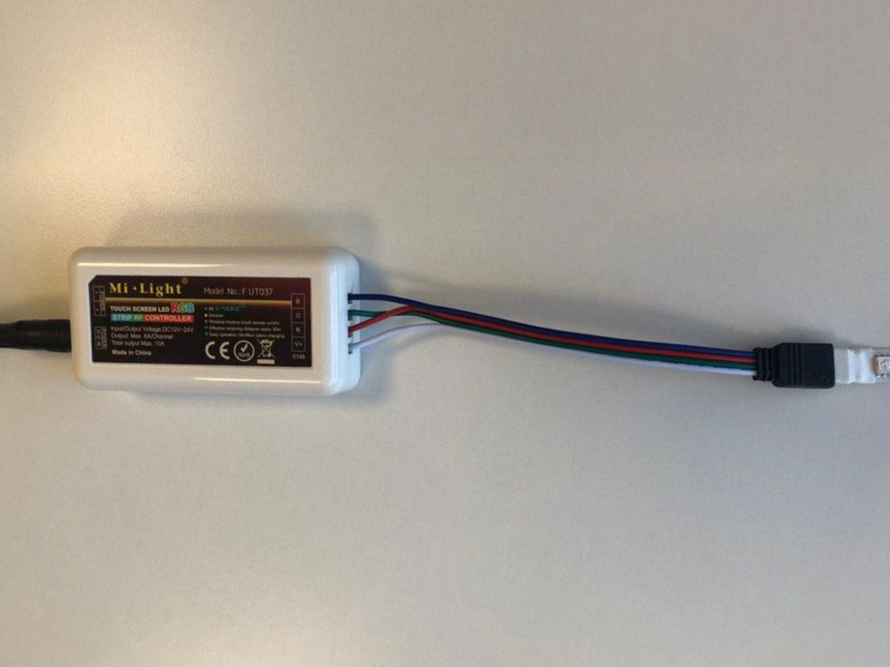 Milight controller aansluiten